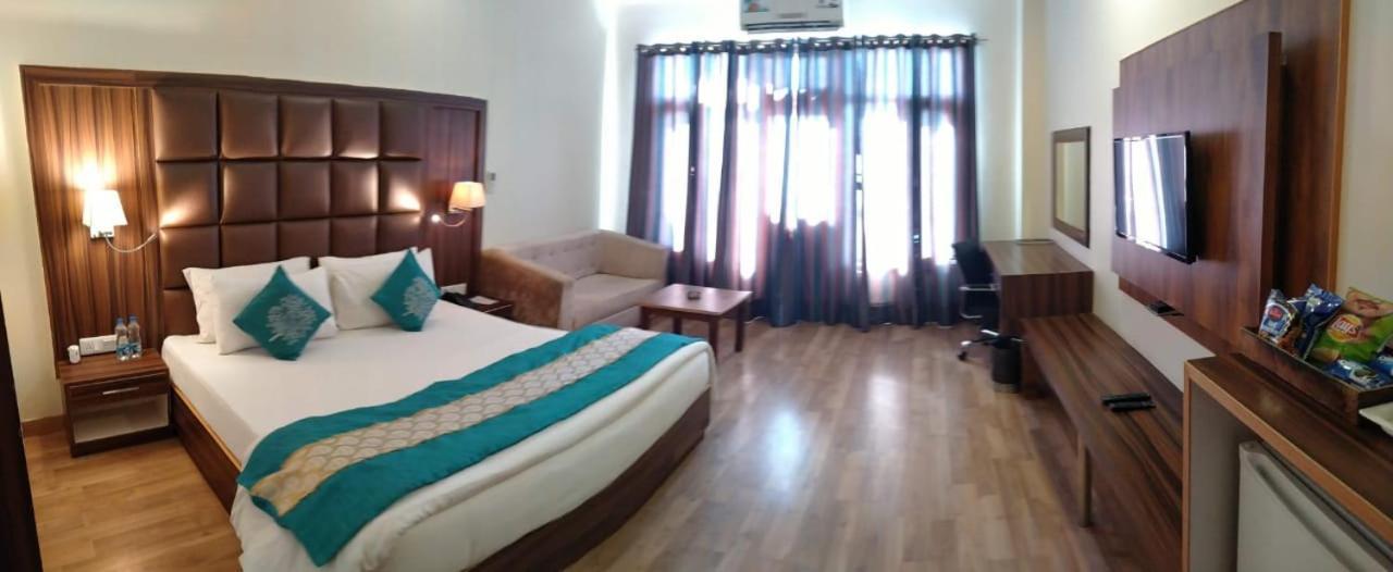 Hotel Pong View دارامشالا المظهر الخارجي الصورة