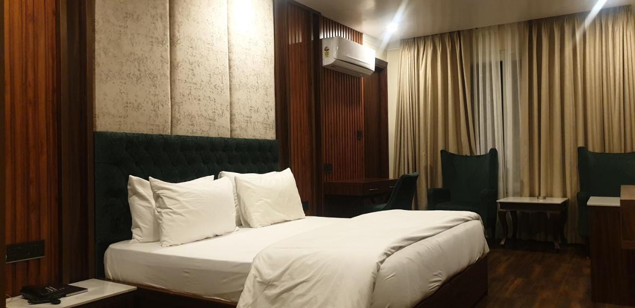 Hotel Pong View دارامشالا المظهر الخارجي الصورة