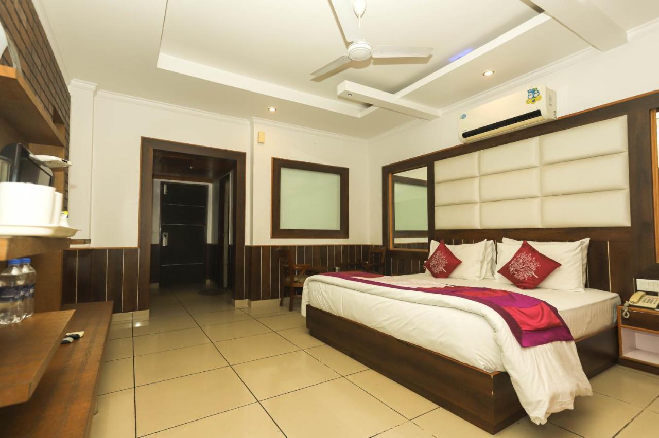 Hotel Pong View دارامشالا المظهر الخارجي الصورة