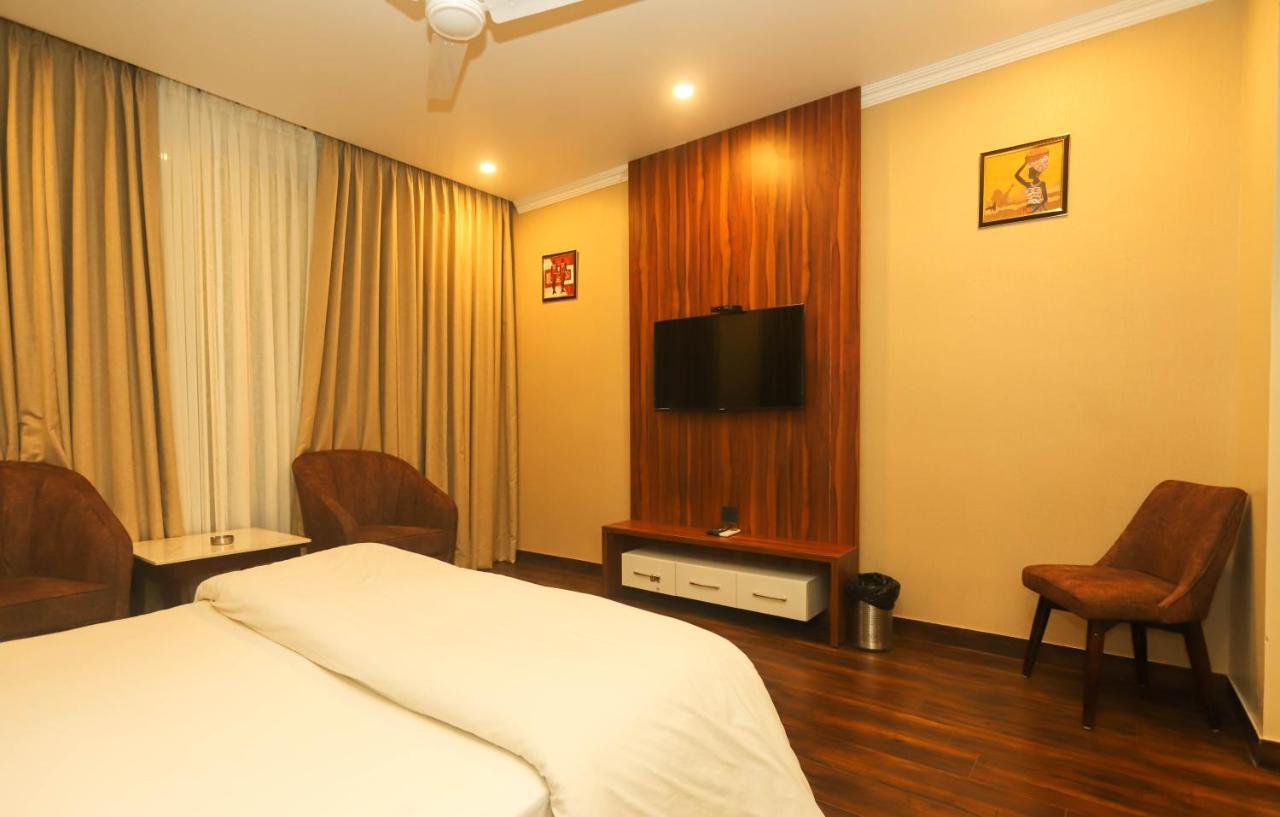 Hotel Pong View دارامشالا المظهر الخارجي الصورة