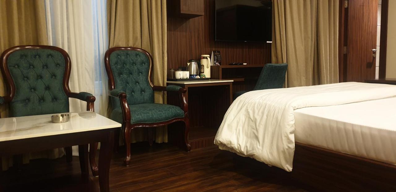 Hotel Pong View دارامشالا المظهر الخارجي الصورة