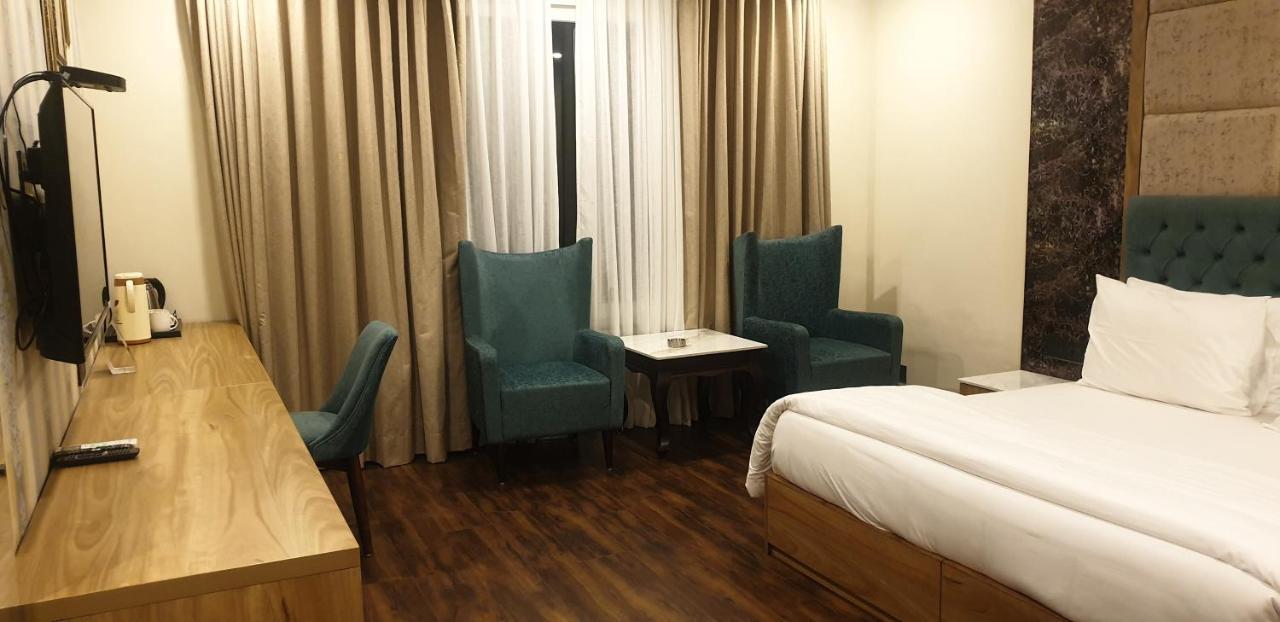 Hotel Pong View دارامشالا المظهر الخارجي الصورة